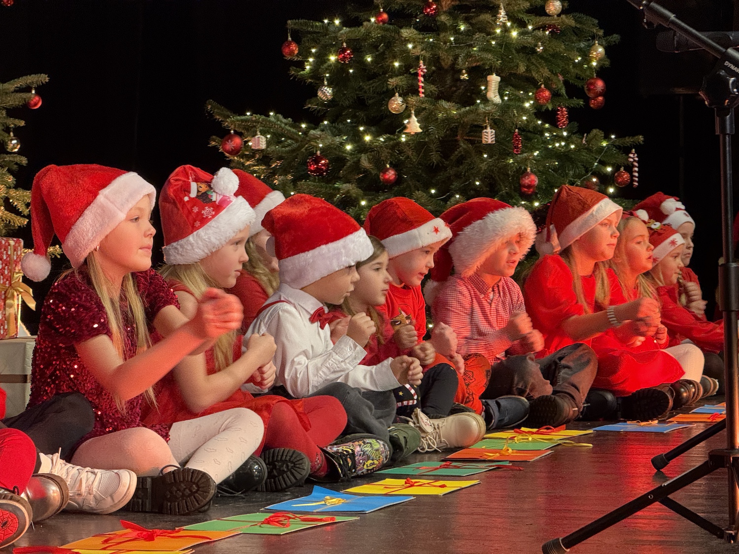 Mikołajki pełne radości w Przecławiu. Rodzinne świętowanie przy muzyce, sporcie i lokalnych smakołykach