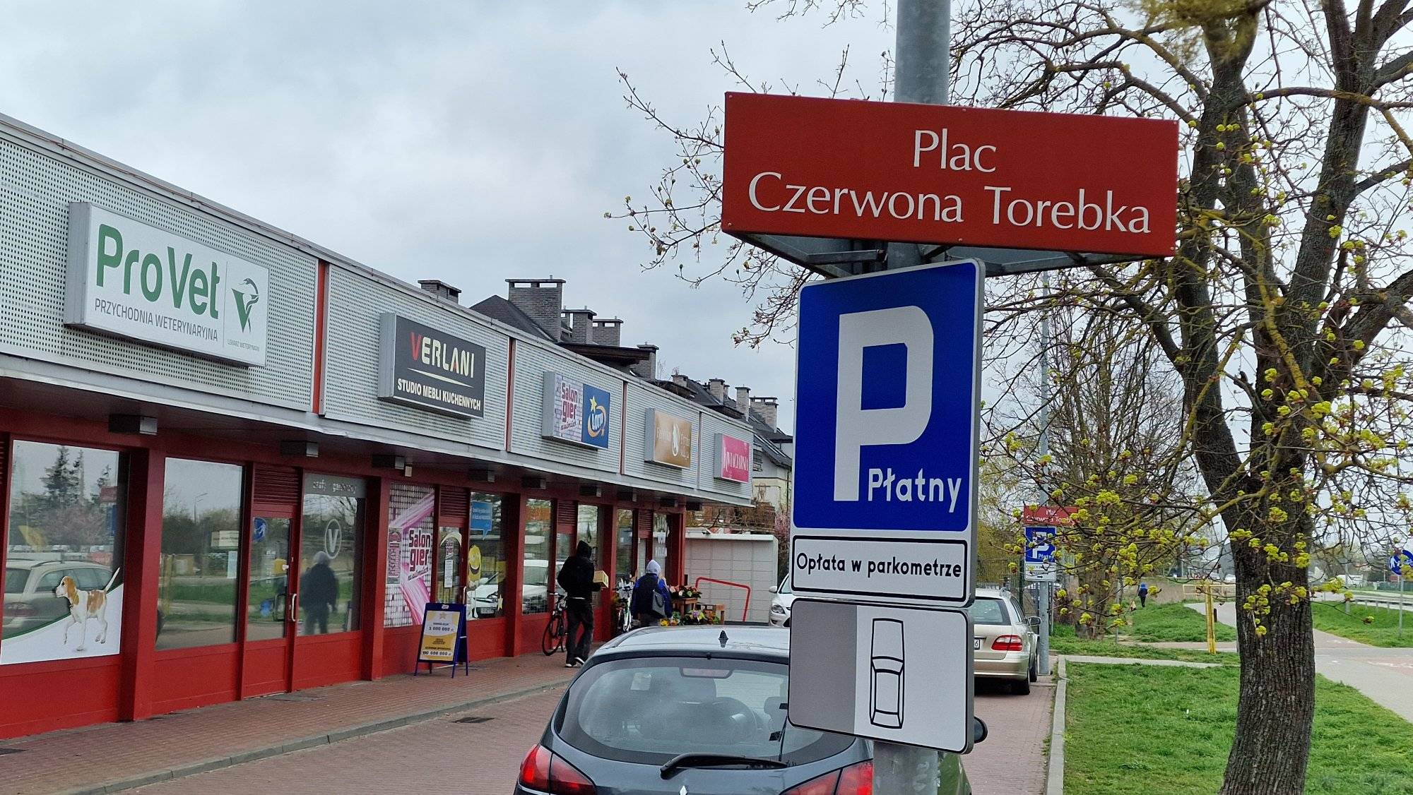 Warzymice: Parkujesz przy Czerwonej Torebce? Weź bilet!