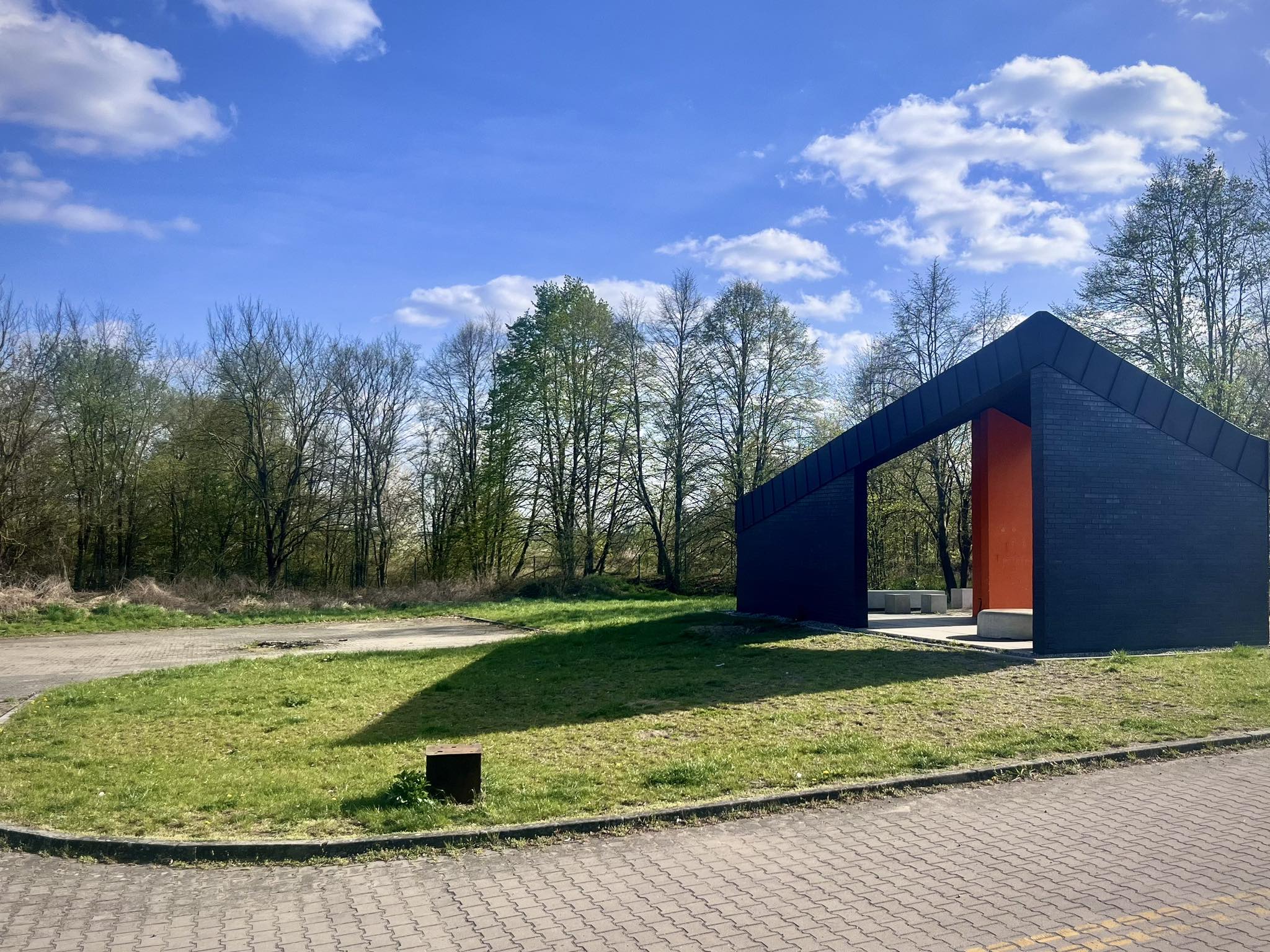 Rosówek z inwestycją. Gmina buduje plac zabaw przy granicy