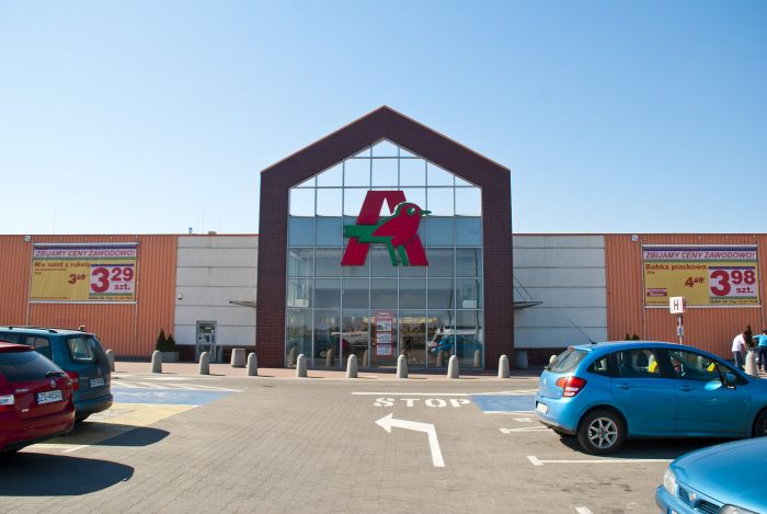 Auchan zmienia właściciela? Węgrzy zainteresowani przejęciem sieci