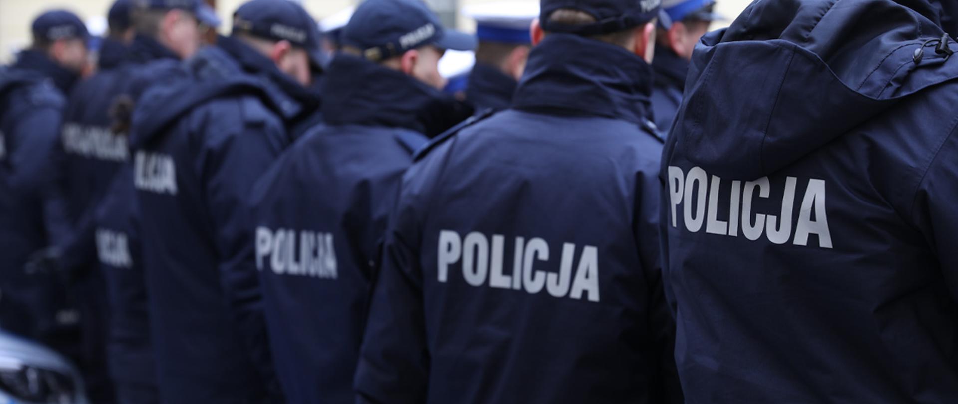 Bohaterowie w mundurach – zgłoś policjanta, który pomaga innym