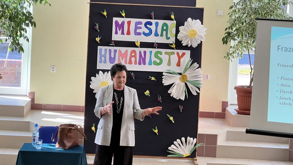 Profesorski wykład w podstawówce