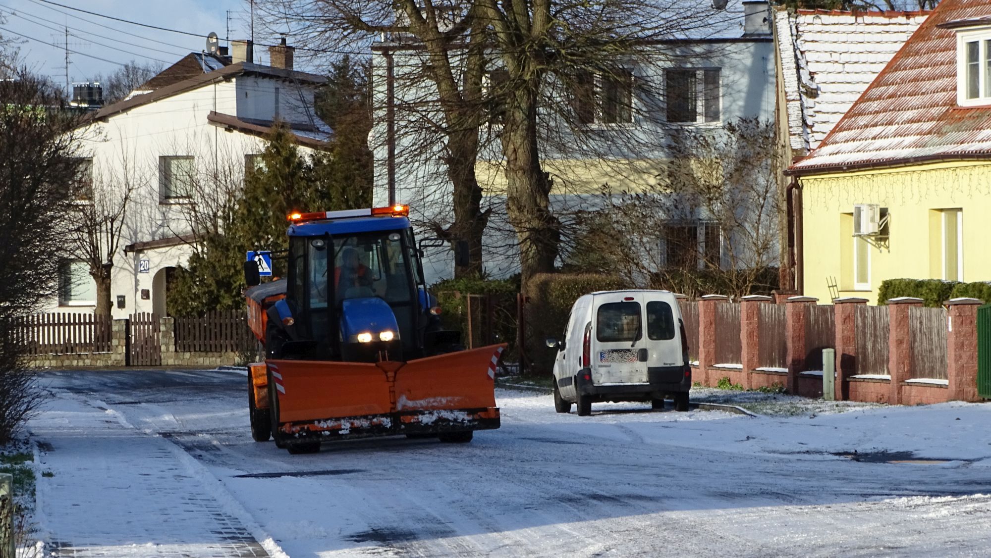 Gmina Kołbaskowo. Kto odśnieża drogi powiatowe i gminne?