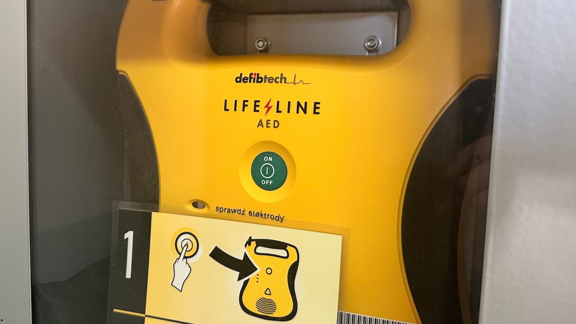 Defibrylatory AED w każdym sołectwie gminy Kołbaskowo. Inwestycja w bezpieczeństwo mieszkańców