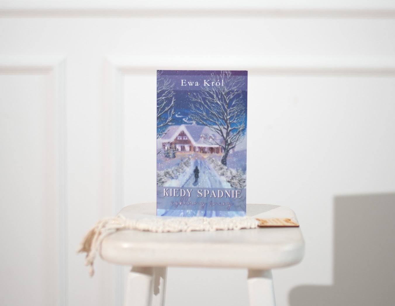 Nowa zimowa opowieść ze Stobna. „Kiedy spadnie szklany śnieg” już w sprzedaży