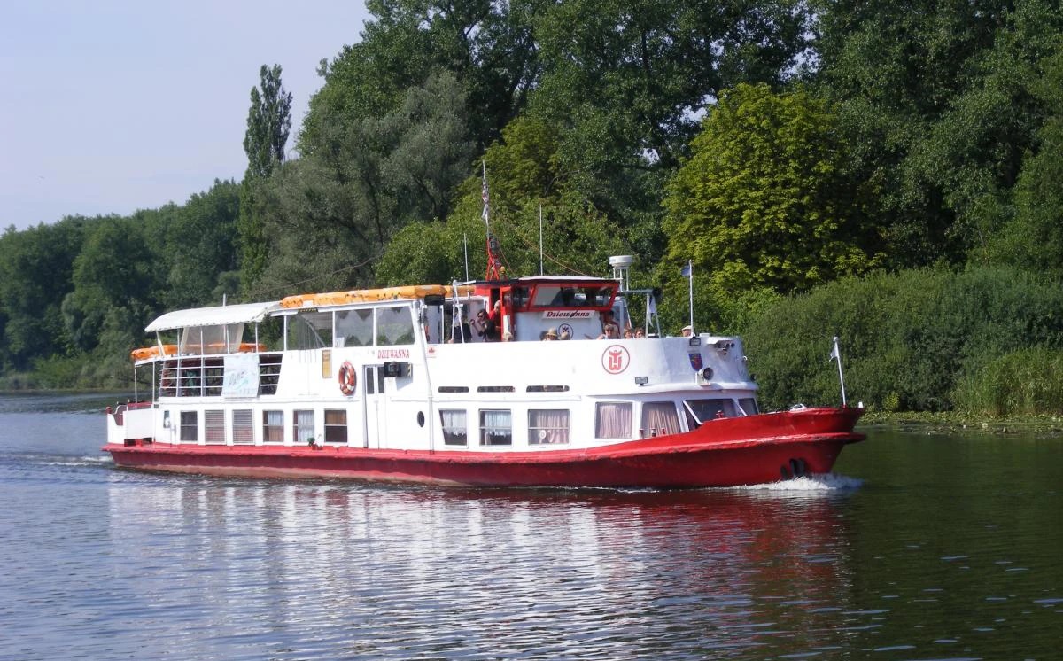 Jedna oferta na tramwaj wodny. Popłynie Dziewanna?