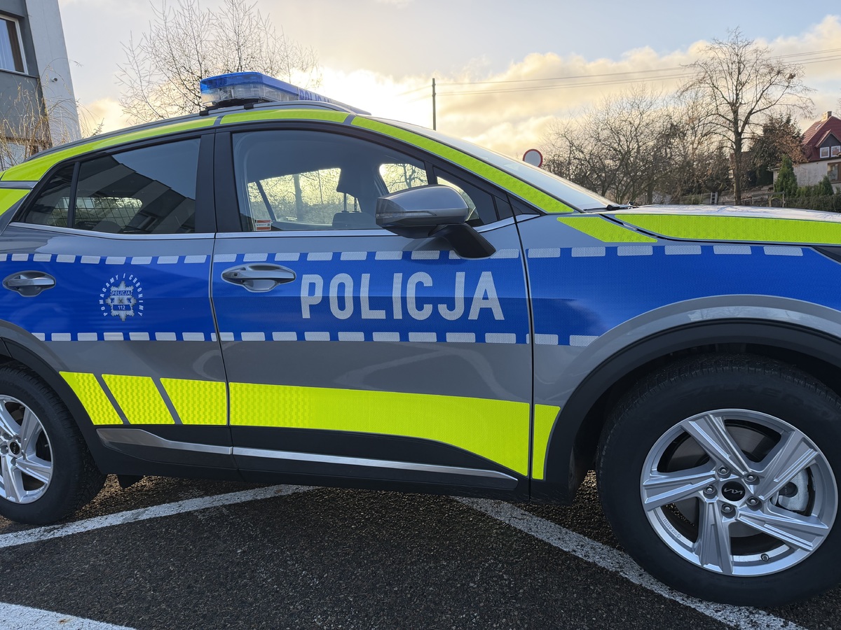 Nowe radiowozy w Policach. Wzmocnienie bezpieczeństwa dzięki współpracy samorządu i Policji