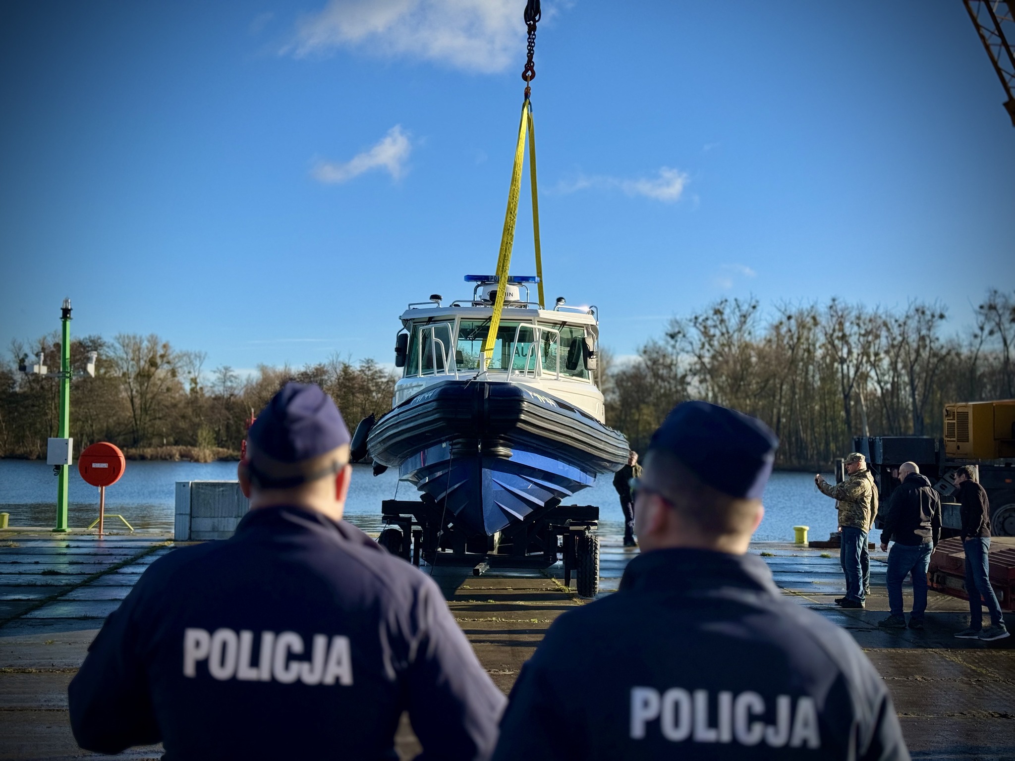 „Zawieja”, „Pogoń”, a może „eło, eło będzie mandacik”. Policja szuka nazwy dla nowej łodzi