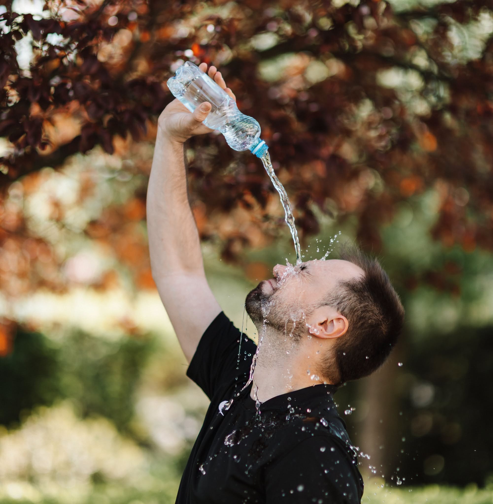 Strażacy mówią, jak przetrwać upały. Termometry mogą pokazać nawet 35°C
