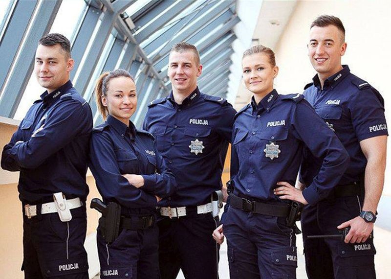 Ponad sto tysięcy policjantów, a będzie więcej. Może to praca dla ciebie?