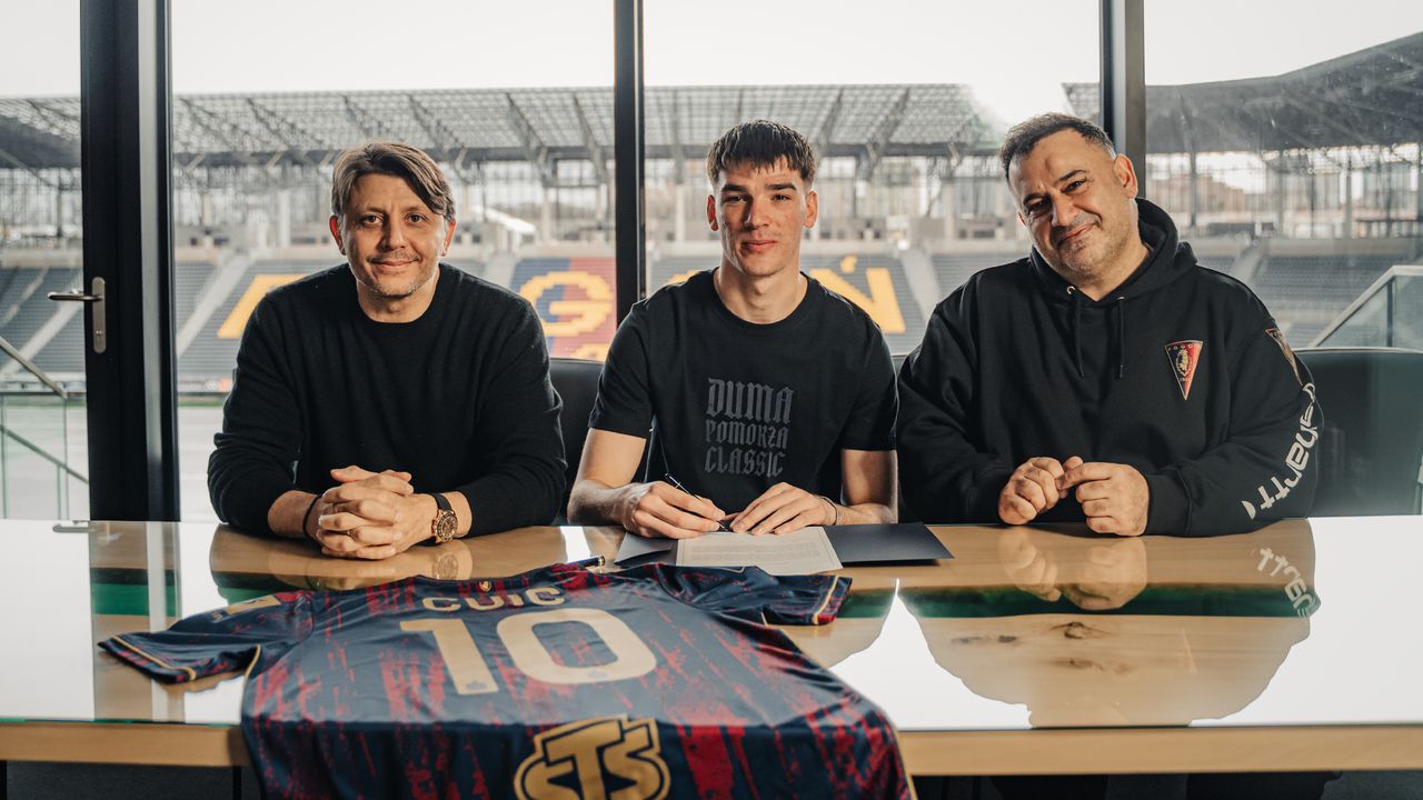 Pogoń ma nową „dziewiątkę”. Filip Čuić chce już zagrać z Widzewem w sobotę