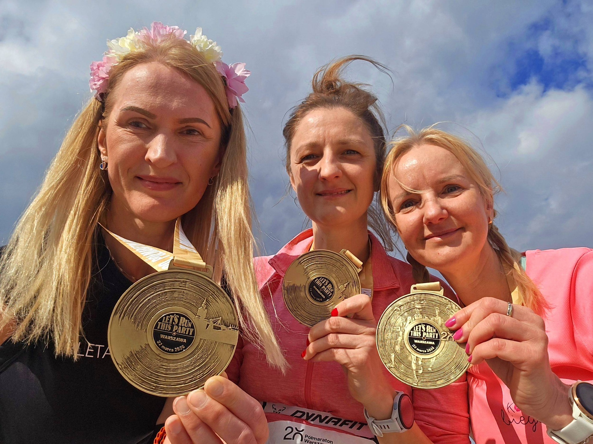Biegaczki z gminy Kołbaskowo nie zwalniają tempa. Warszawski start za nimi, cel – Korona Półmaratonów