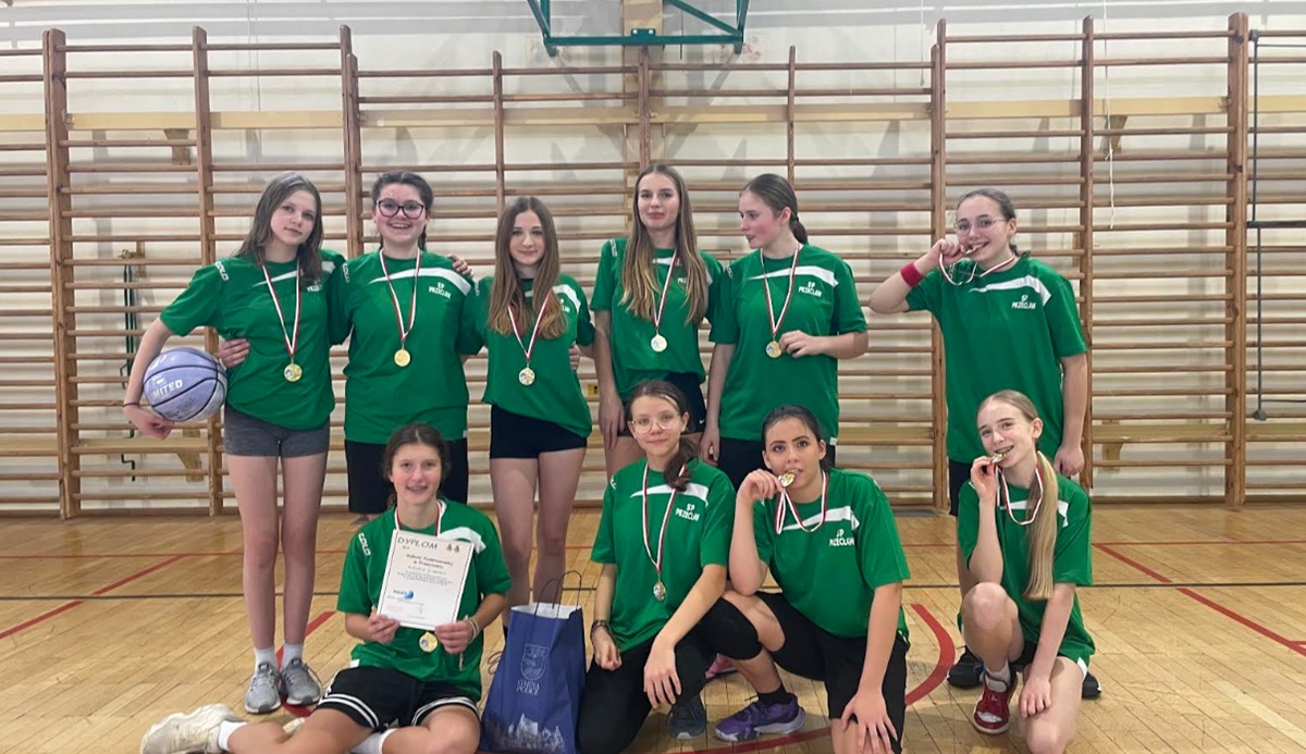 Koszykarki z Przecławia najlepsze w powiecie! Teraz czas na kolejny etap rozgrywek