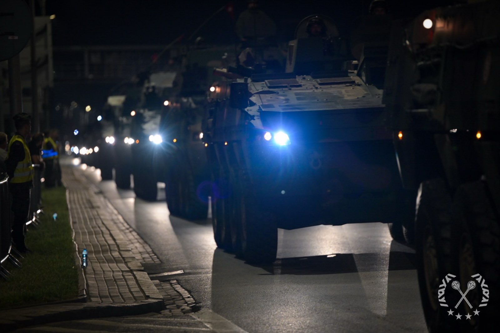 Informacja dla kierowców - większy ruch pojazdów wojskowych na drogach